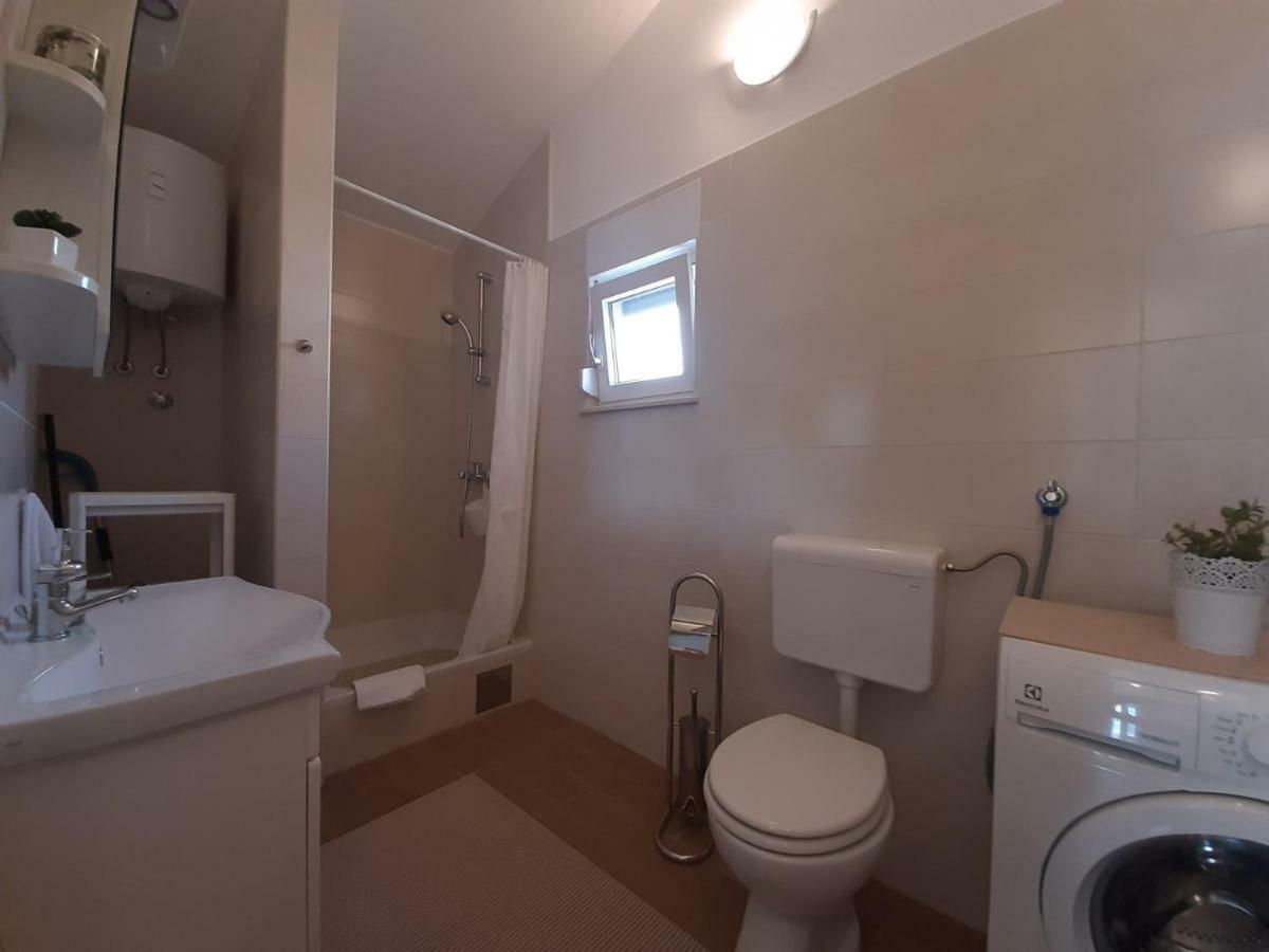 Apartman S Pogledom Ždrelac Zewnętrze zdjęcie