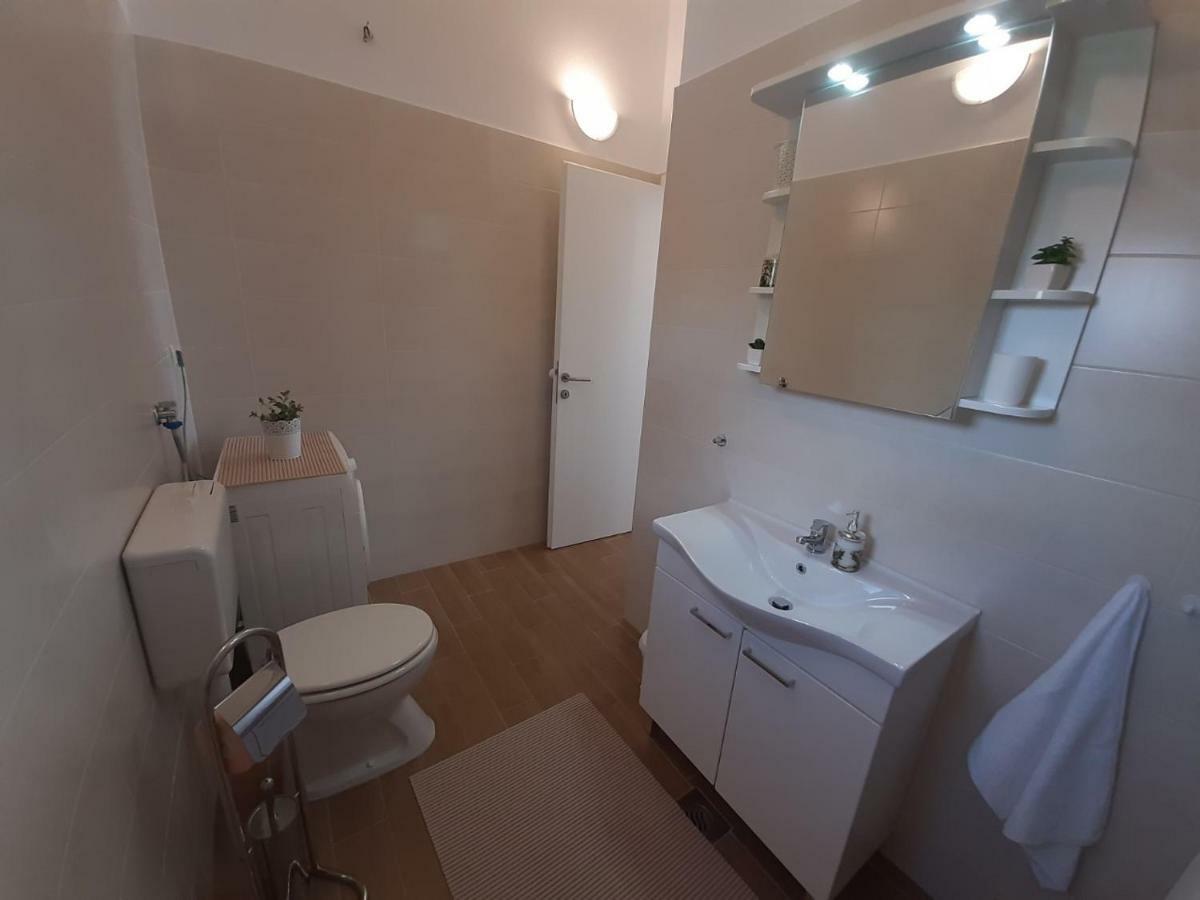 Apartman S Pogledom Ždrelac Zewnętrze zdjęcie